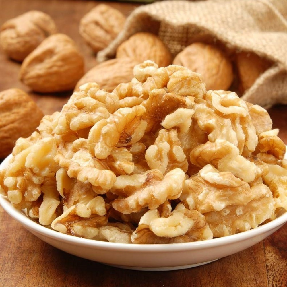 "Wonderful Walnuts (Akhrot): Nutrient-Packed Akhrots for Health and Flavor"